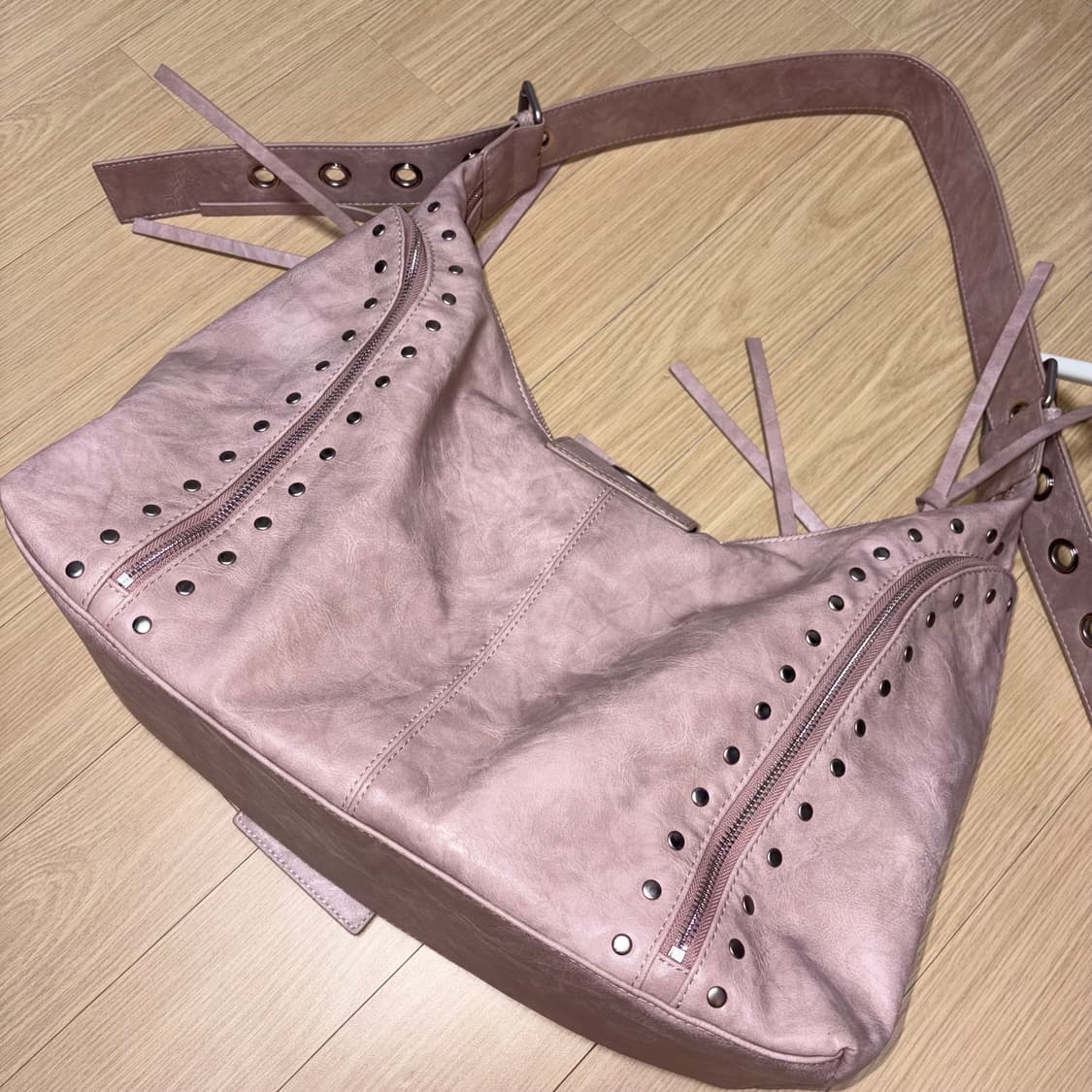 1회착용) 일리고 리프 아일렛 빅 숄더백 핑크 상품이미지8