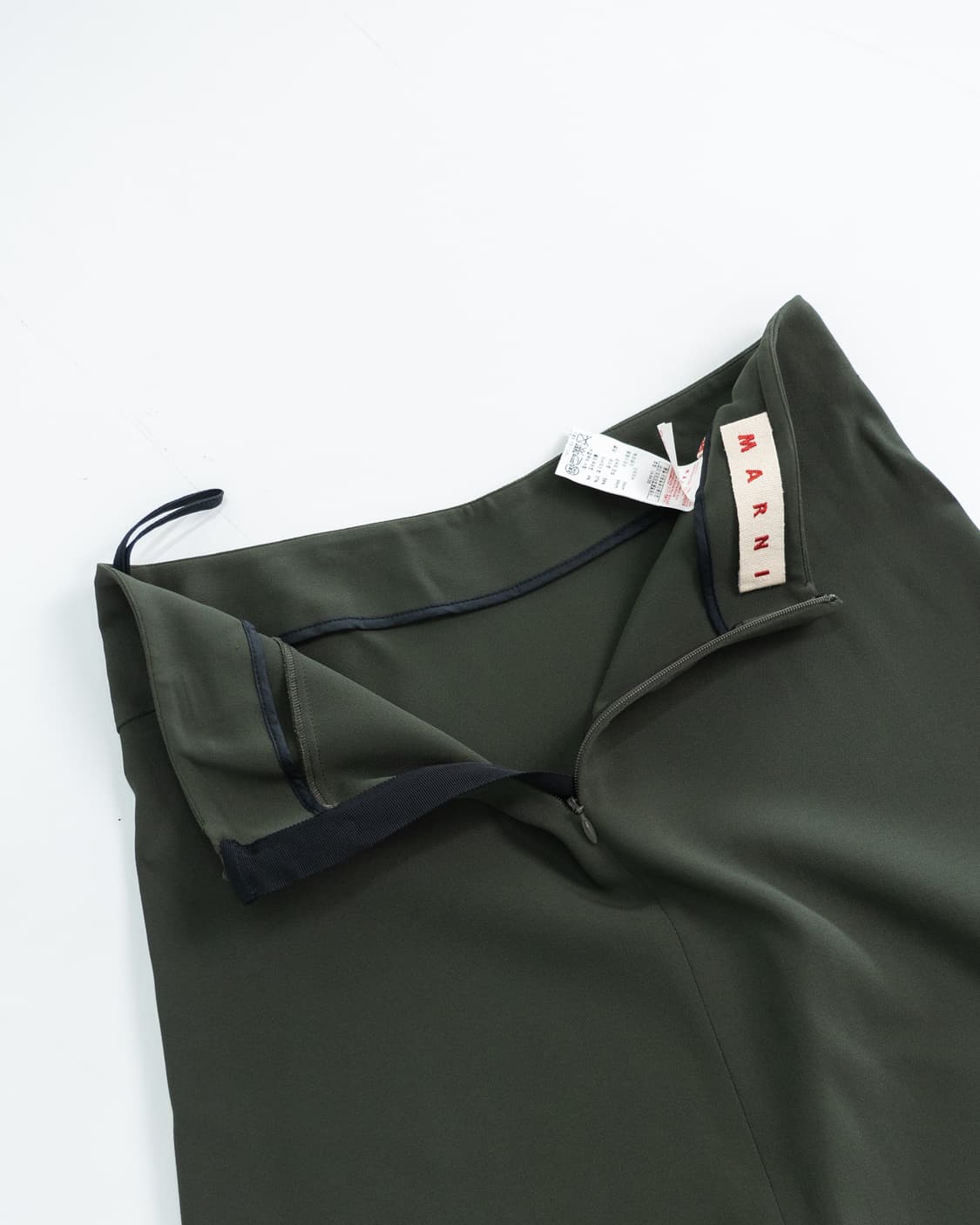 [MARNI] 마르니 사선 절개 드레이프 스커트 상품이미지4