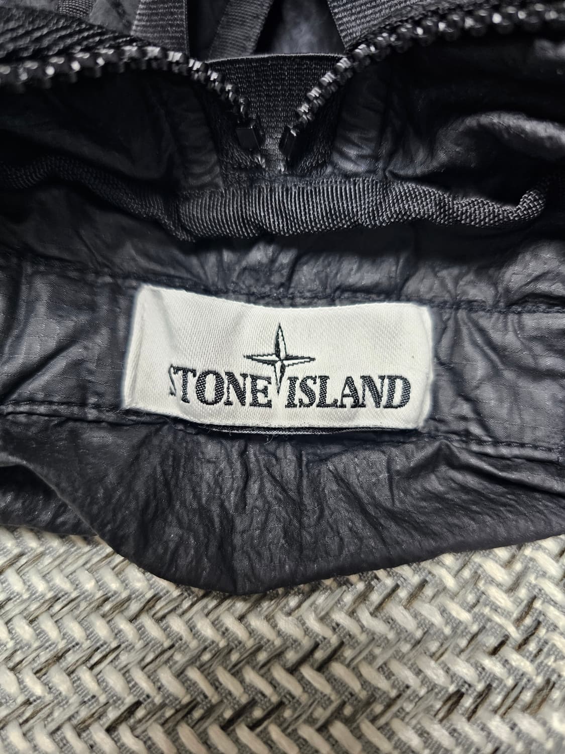 스톤아일랜드 립스탁 나일론 패커블 백팩 상품이미지6