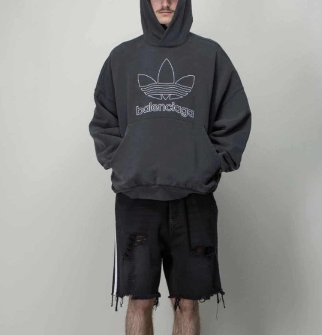 발렌시아가 X 아디다스 트레포일 로고 후드티 상품이미지5