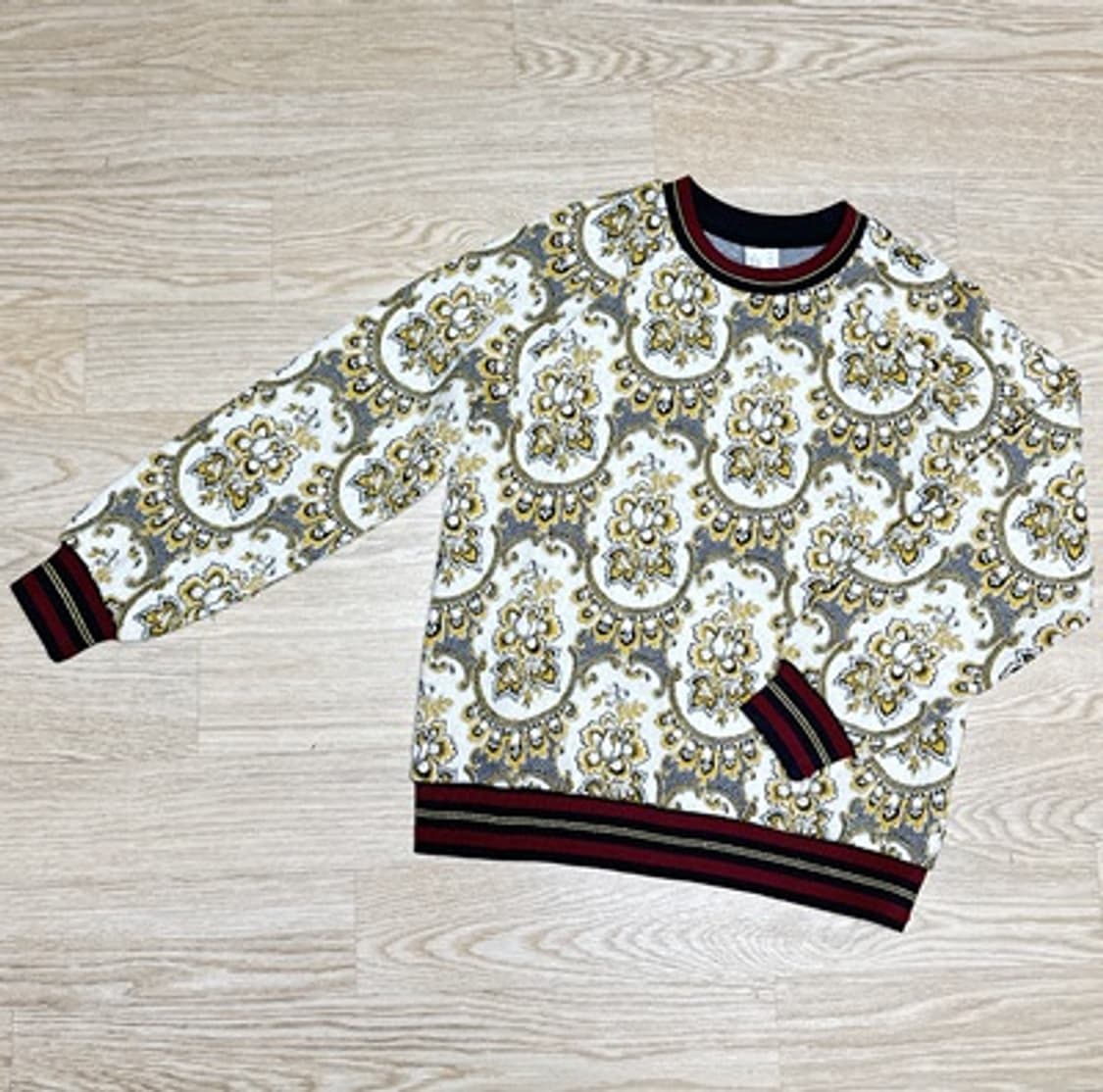 앤아더스토리즈 플로랄 스웨터 상품이미지4