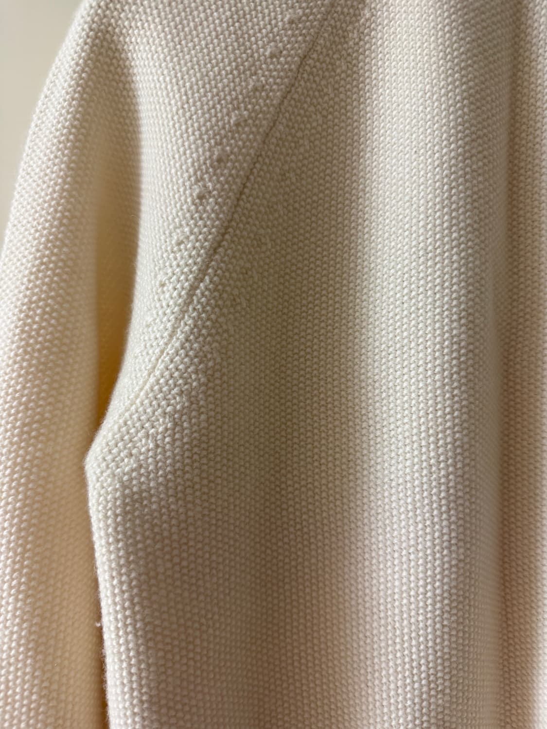 낫띵리튼 집업 니트 상품이미지3