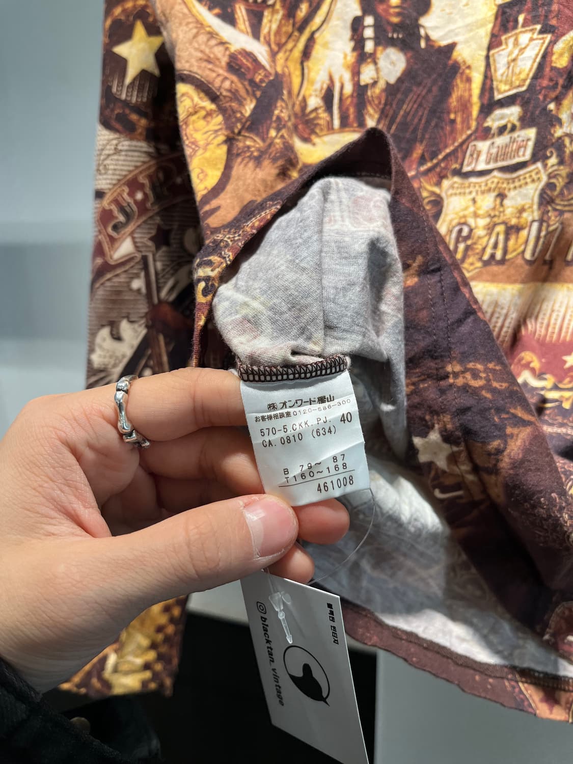 장폴고티에 90s 아메리칸인디언 풀 프린팅 롱슬리브 상품이미지7