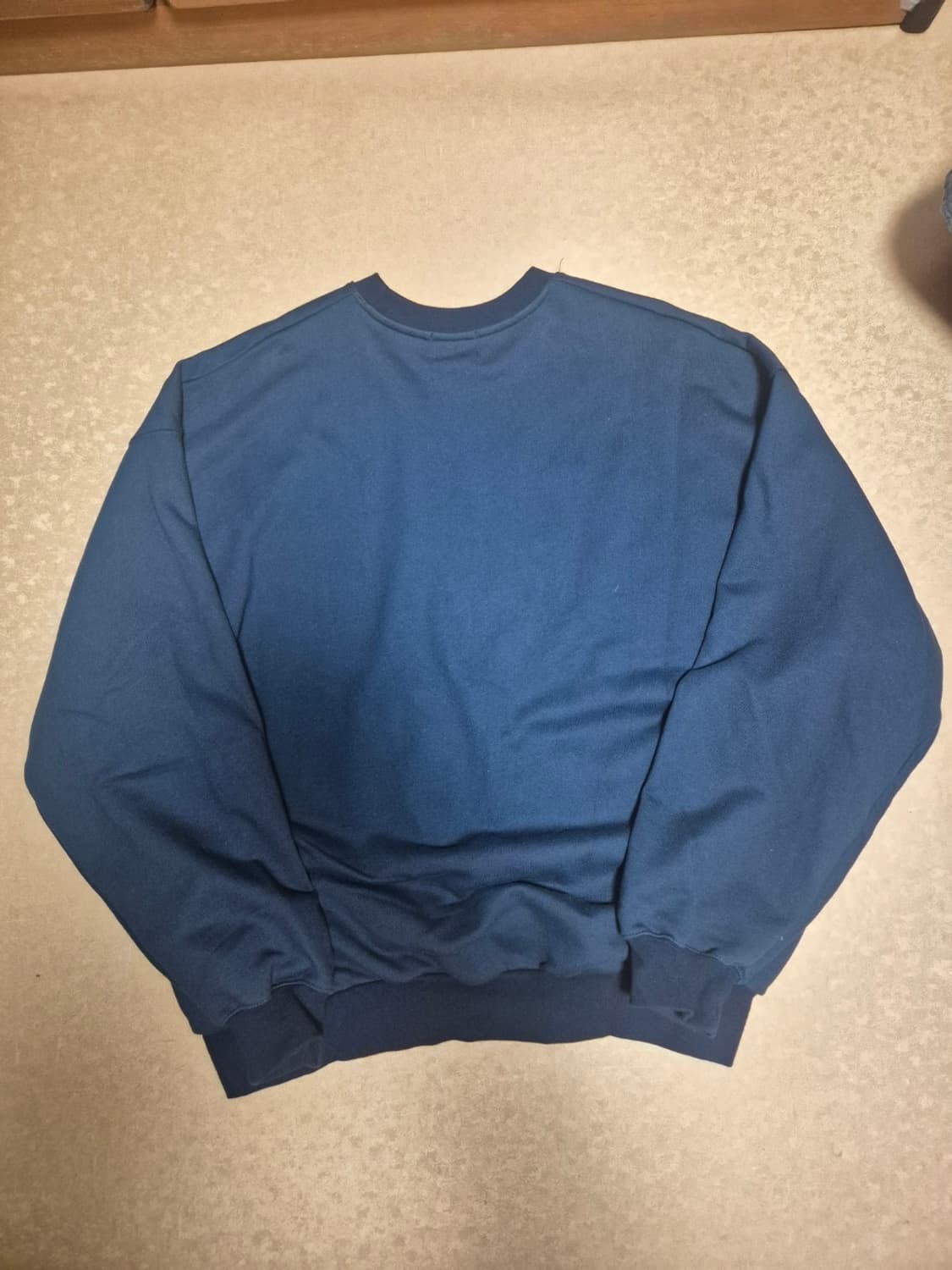 앵글런 Applique Sweat Shirt - Navy 상품이미지4