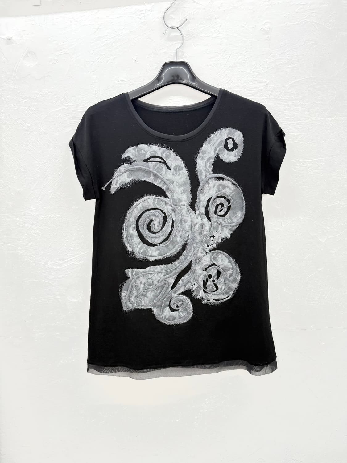 plusiv 스월 티셔츠 상품이미지1