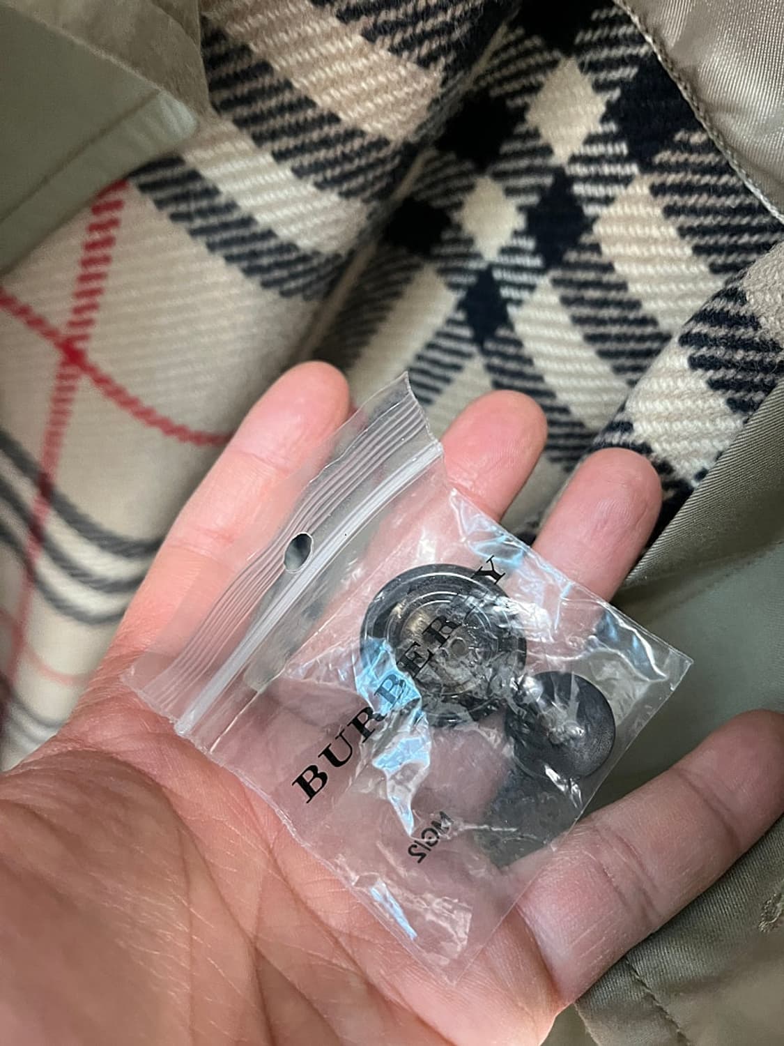 105-110) 버버리 올리브그린 개버딘 트렌치코트  상품이미지5