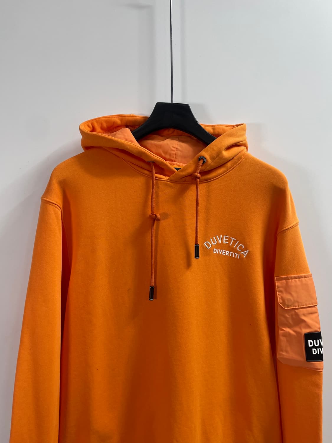 듀베니카 빅로고 카바쪼 후드티 (on.682)   상품이미지2