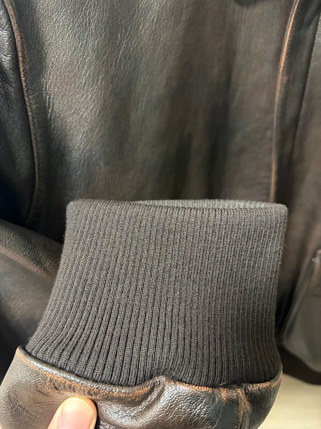 L)쿠어 빈티지 카우 스킨 A-2 레더 자켓(다크브라운) 상품이미지3