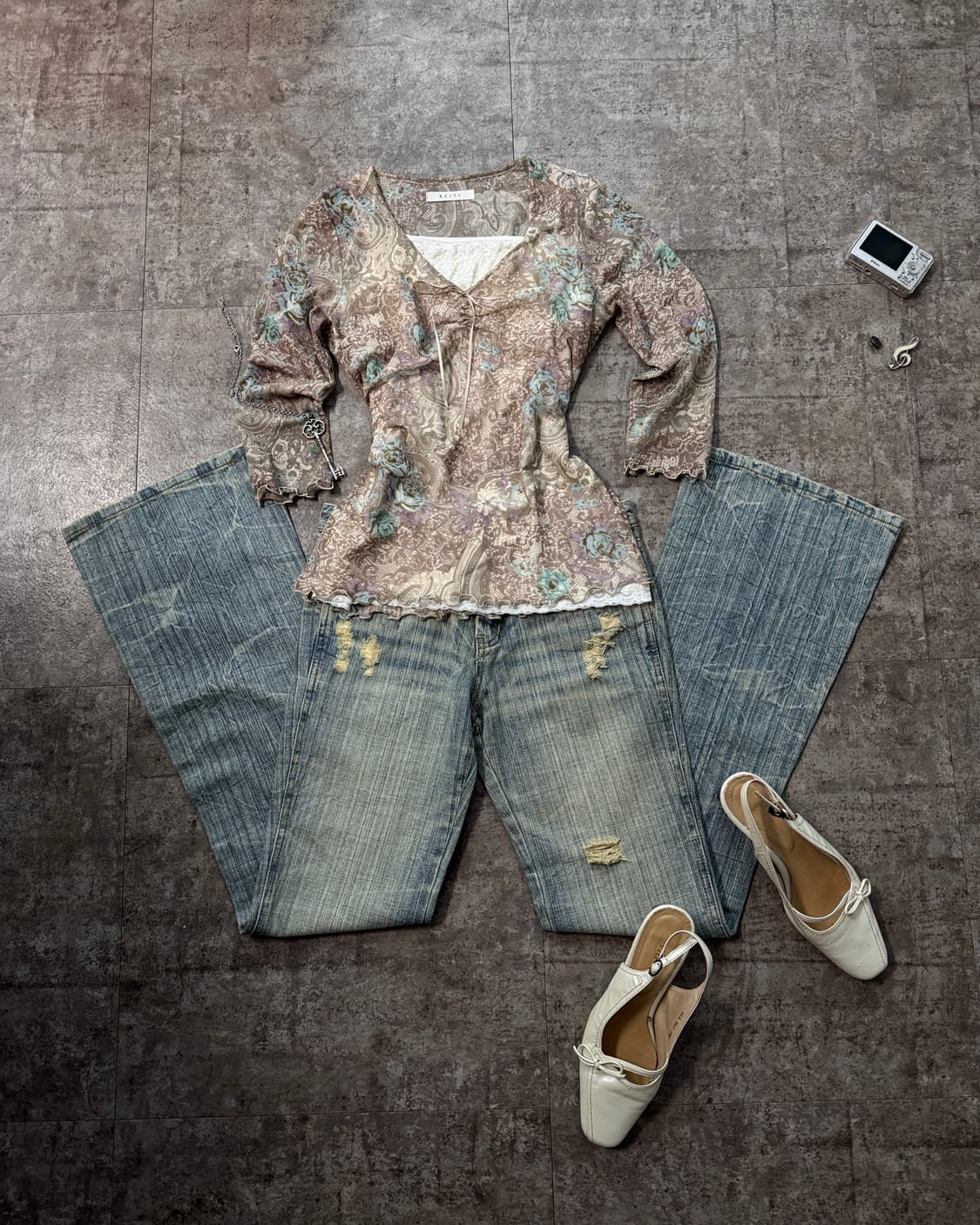 케티 셔링 리본 넥 페이즐리 패턴 블라우스 상품이미지2