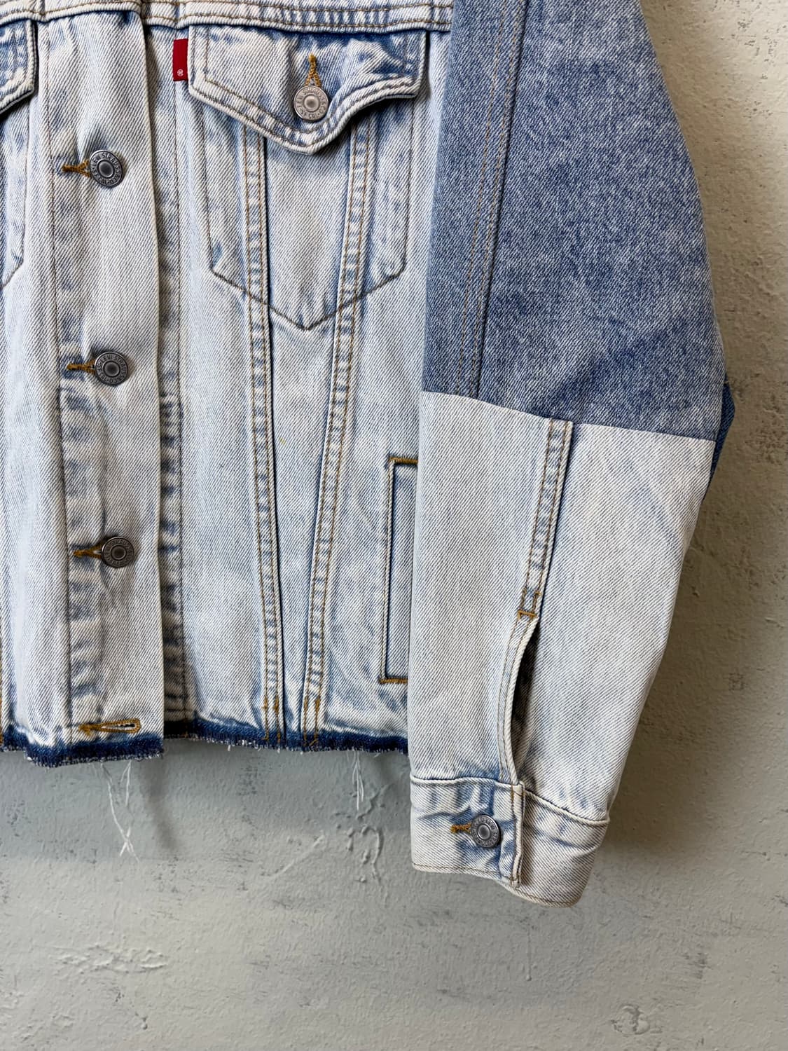 리바이스 프리미엄 리워크 크롭 데님 자켓 상품이미지4