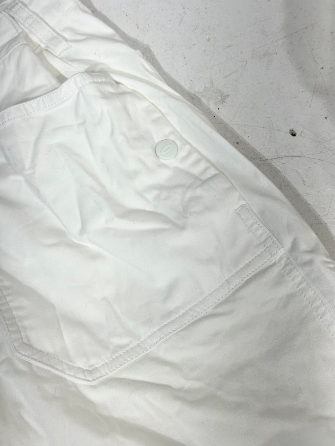 오클리 화이트 와이드 치노 팬츠 포켓 디테일 면바지 상품이미지6