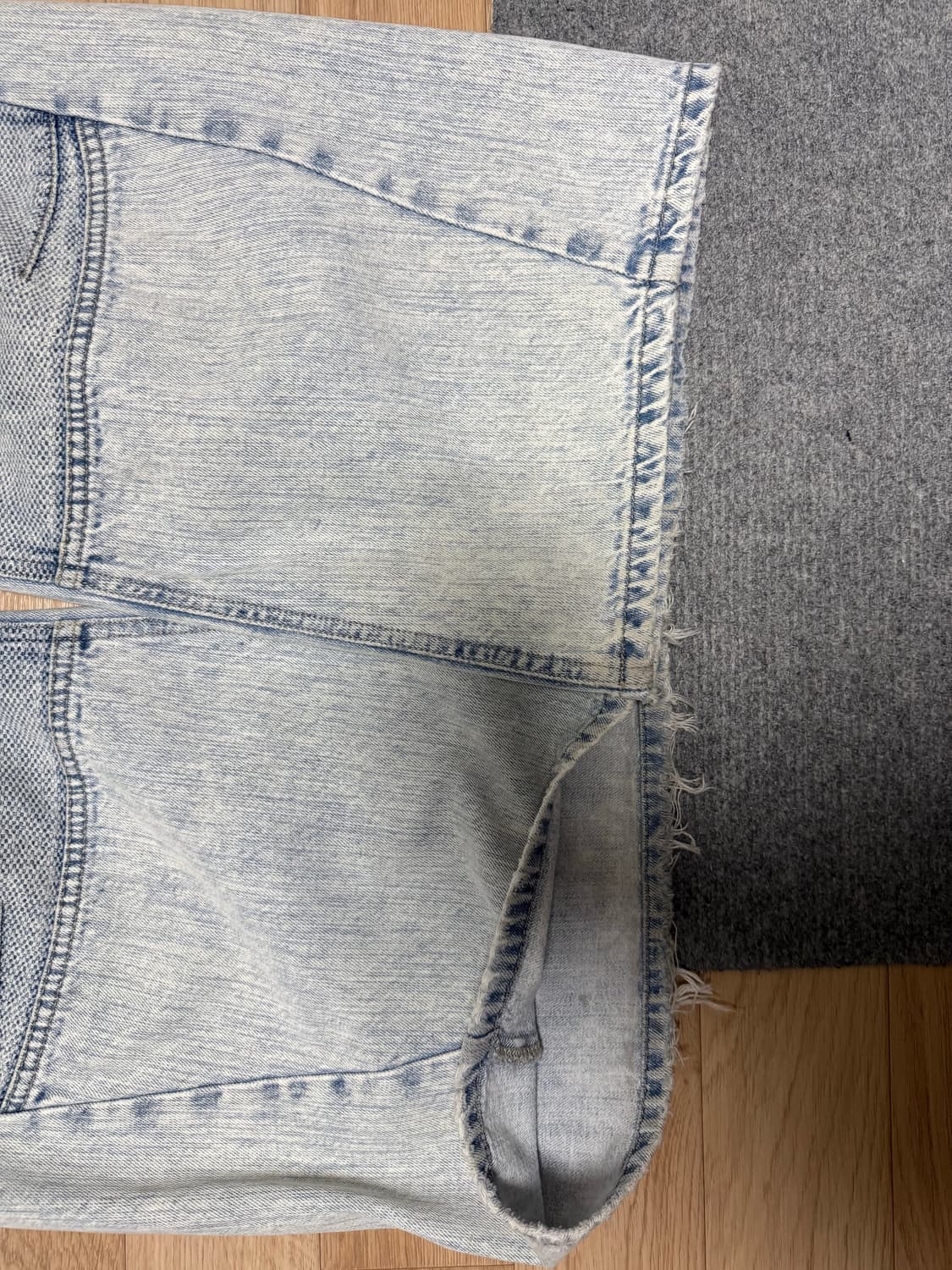 999휴머니티 AV BELTED PLEATS DENIM PANTS 상품이미지6