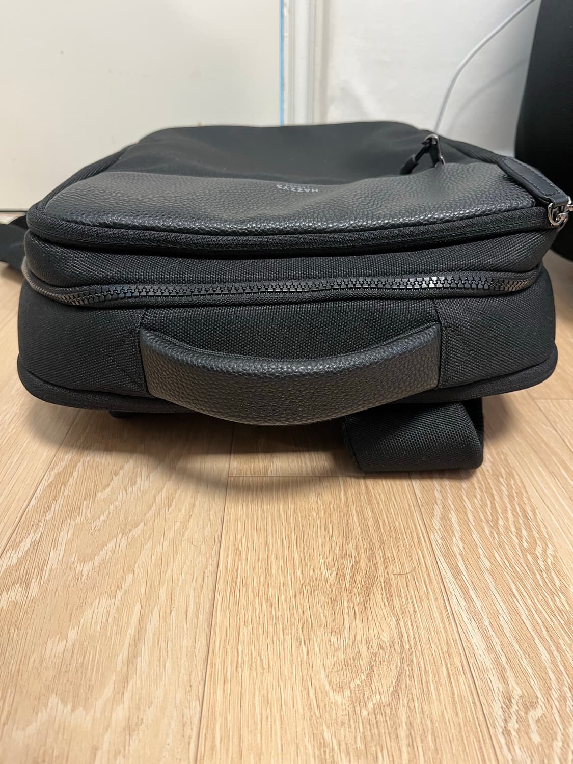 해지스 Hazzys 가죽 블랙 백팩 상품이미지6