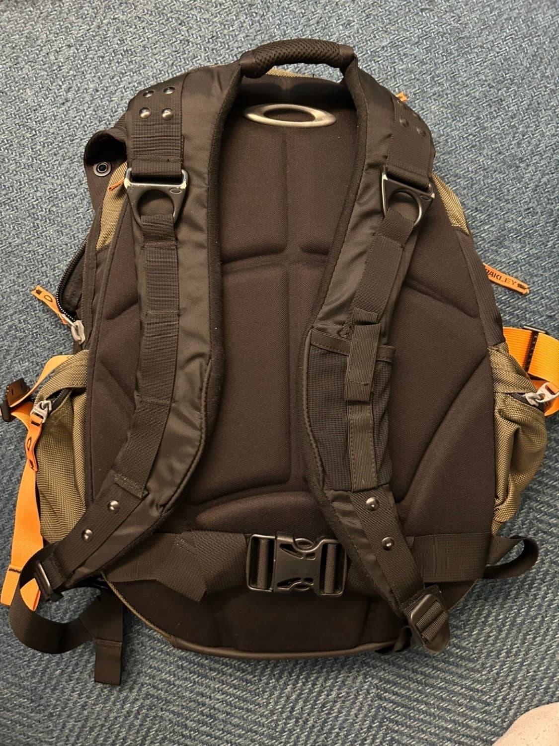 오클리 아이콘 백팩 3.0 상품이미지2