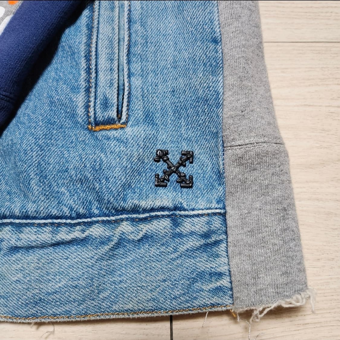 정품 오프화이트 데님 자켓  상품이미지4