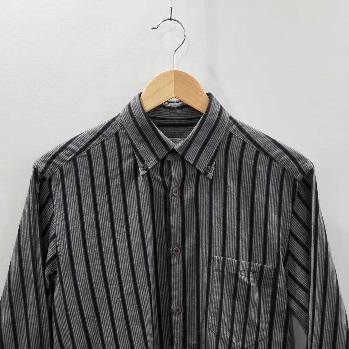 지방시 버튼다운 스트라이프 셔츠 39 상품이미지2