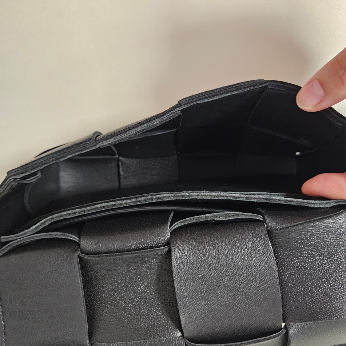 보테가베네타 카세트 벨트백 상품이미지6