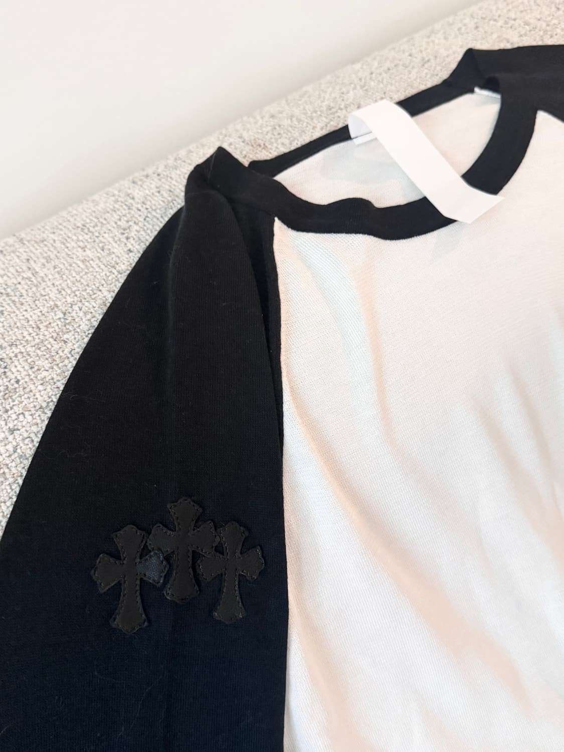 크롬하츠 세메터리 크로스 레더 패치 나그랑 롱슬리브 상품이미지2