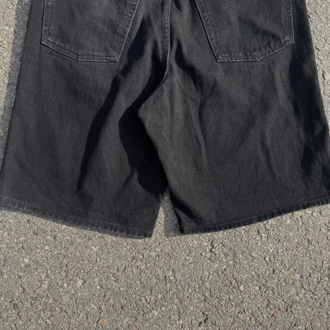 90s 게스 로고 가먼츠 흑청 데님 반바지 상품이미지6