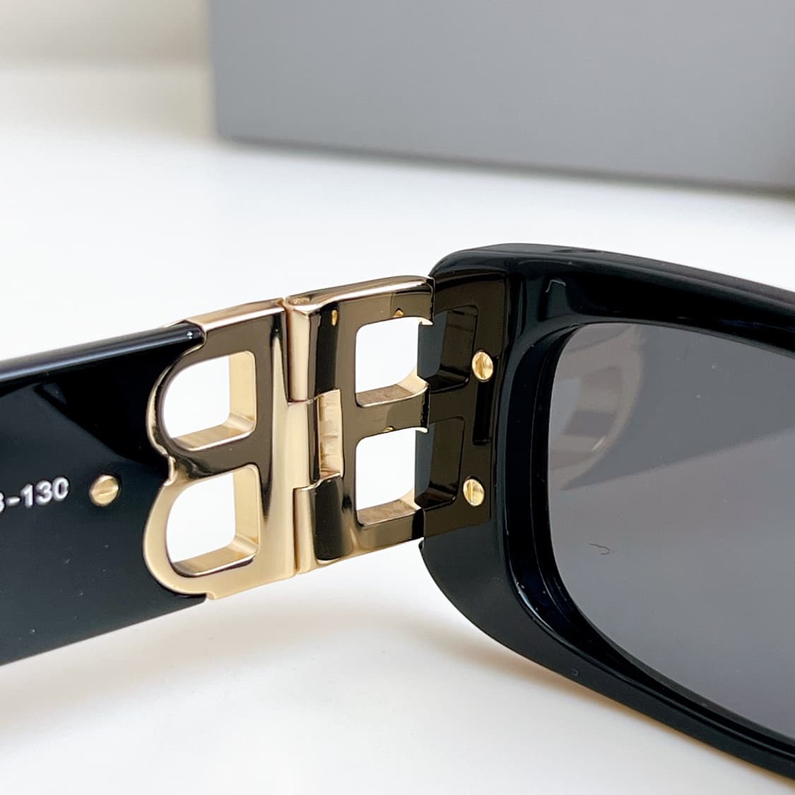 (W) 발렌시아가 다이내스티 렉탱글 선글라스 블랙 상품이미지3