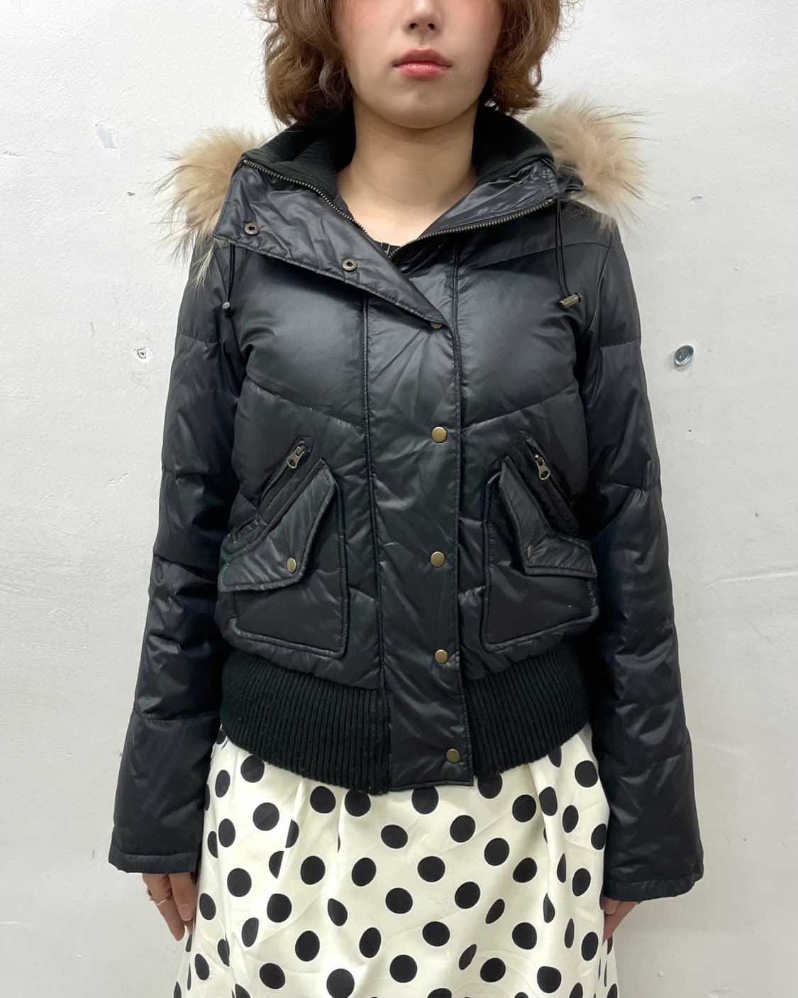 Glossy black cropped padded coat  상품이미지2