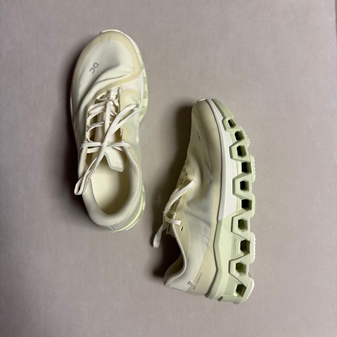 새상품 온러닝 파프(paf) 클라우드 몬스터 시들링 화이트 W280 상품이미지2