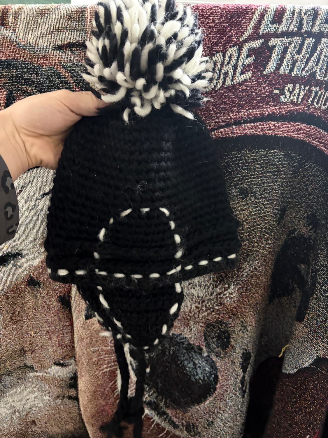 비비안웨스트우드 이어플랩 비니 상품이미지2