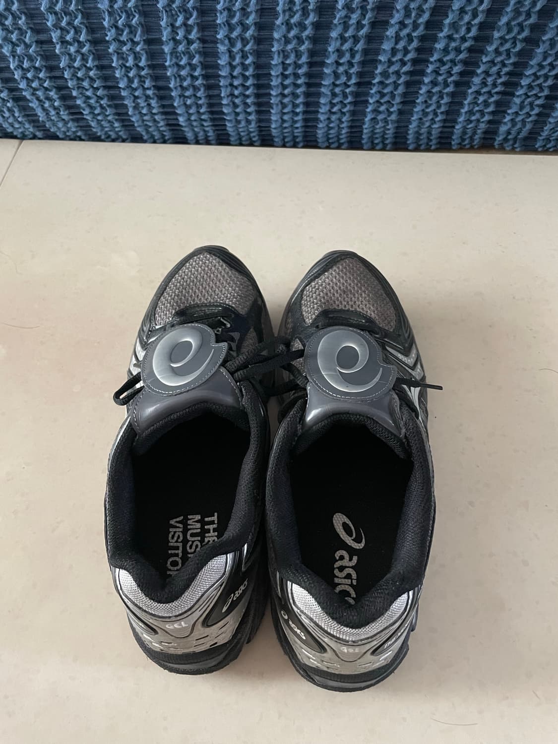 아식스 x 더뮤지엄비지터 젤카야노 14 클레이 그레이 글레이셔 그레이 상품이미지3