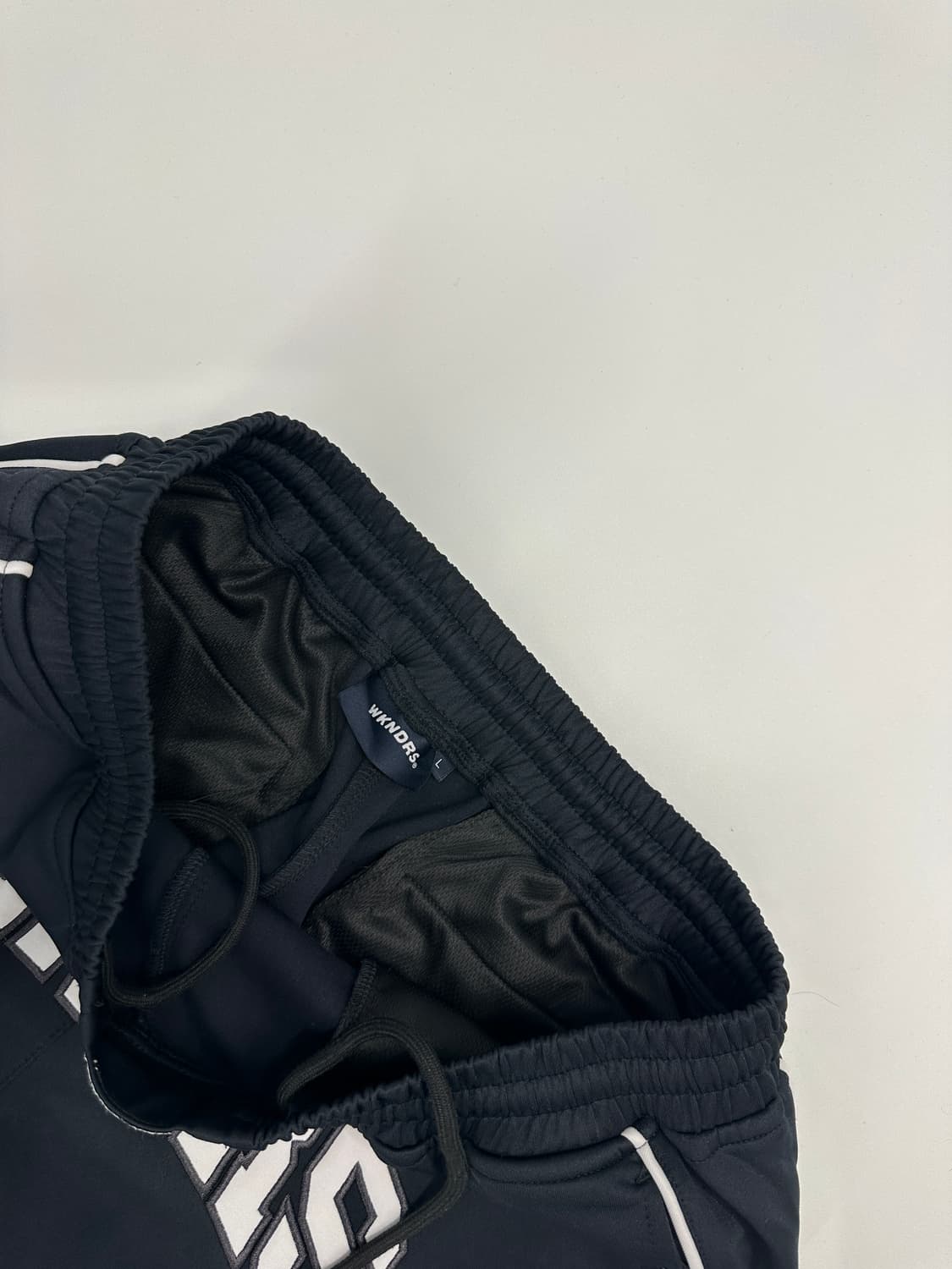 위캔더스 트랙팬츠 블랙 상품이미지5