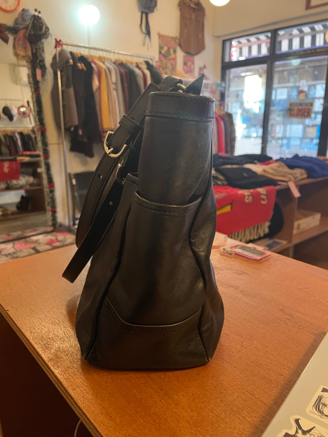 코치 블랙 레더 숄더백 [무배] 상품이미지6