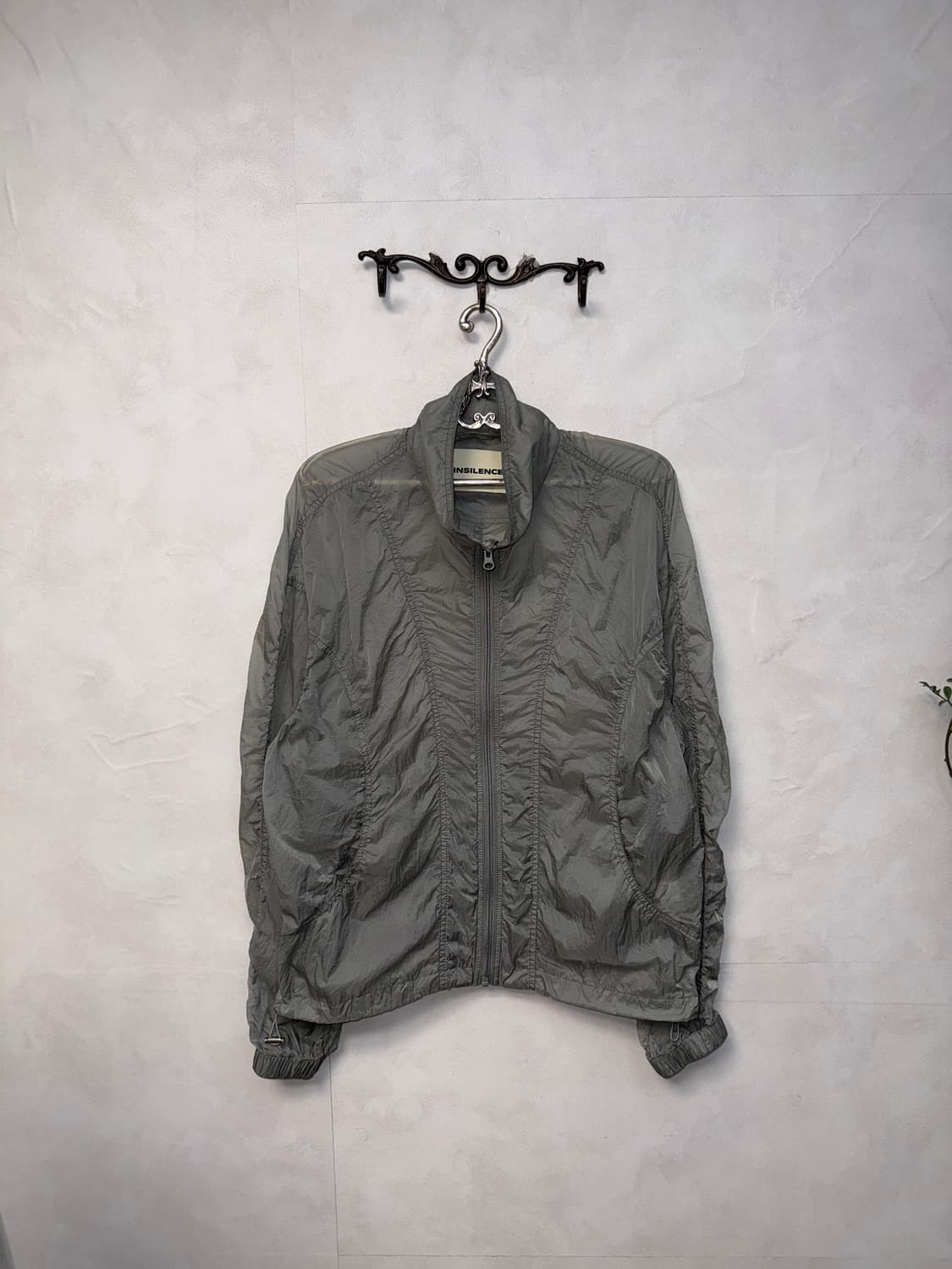 INSILENCE Lightweight Windbreaker gray M 상품이미지1