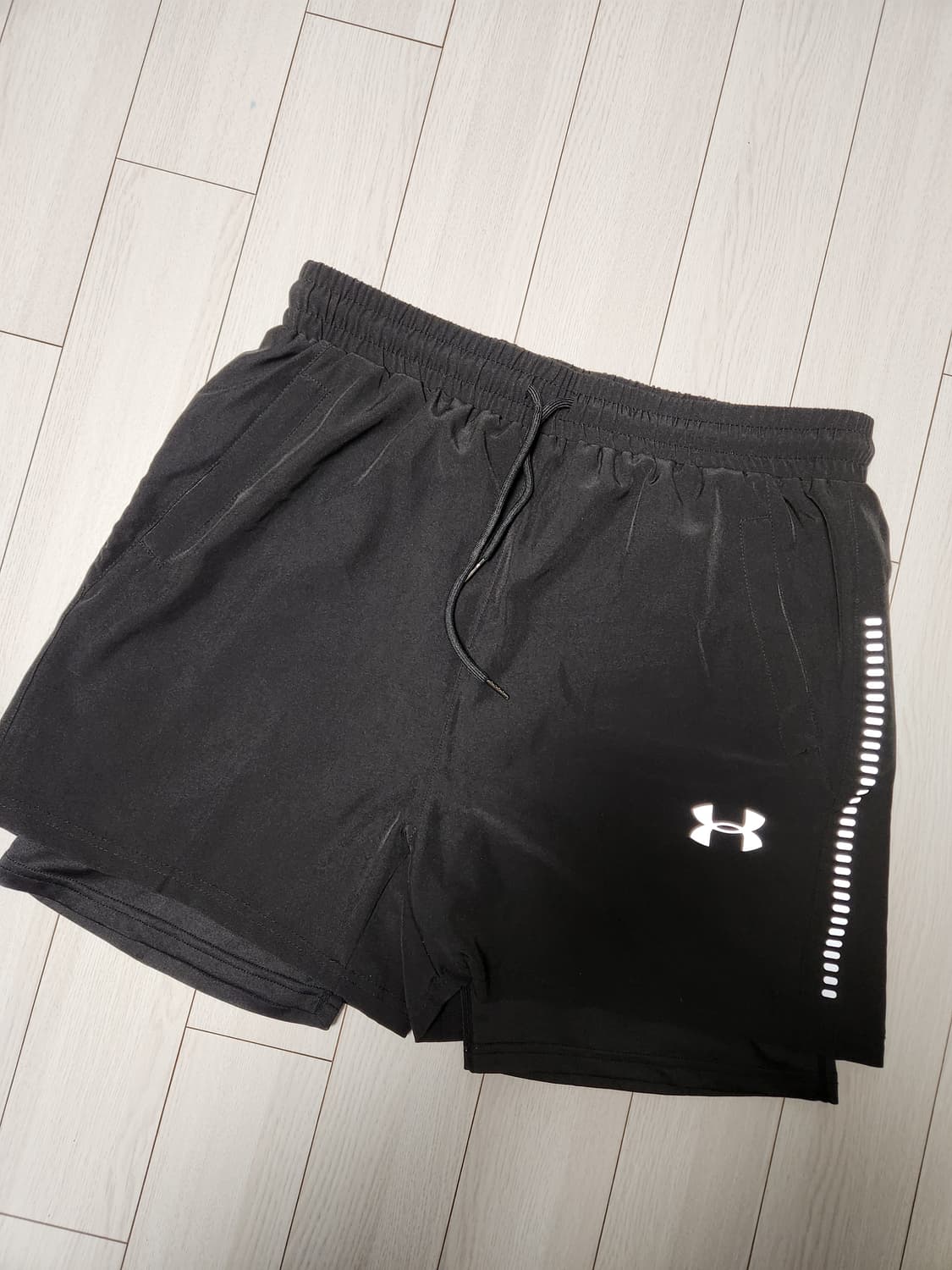 새상품급)언더아머 러닝 루즈핏 숏반바지 사이즈xxl

생각보다 사이즈가  상품이미지1