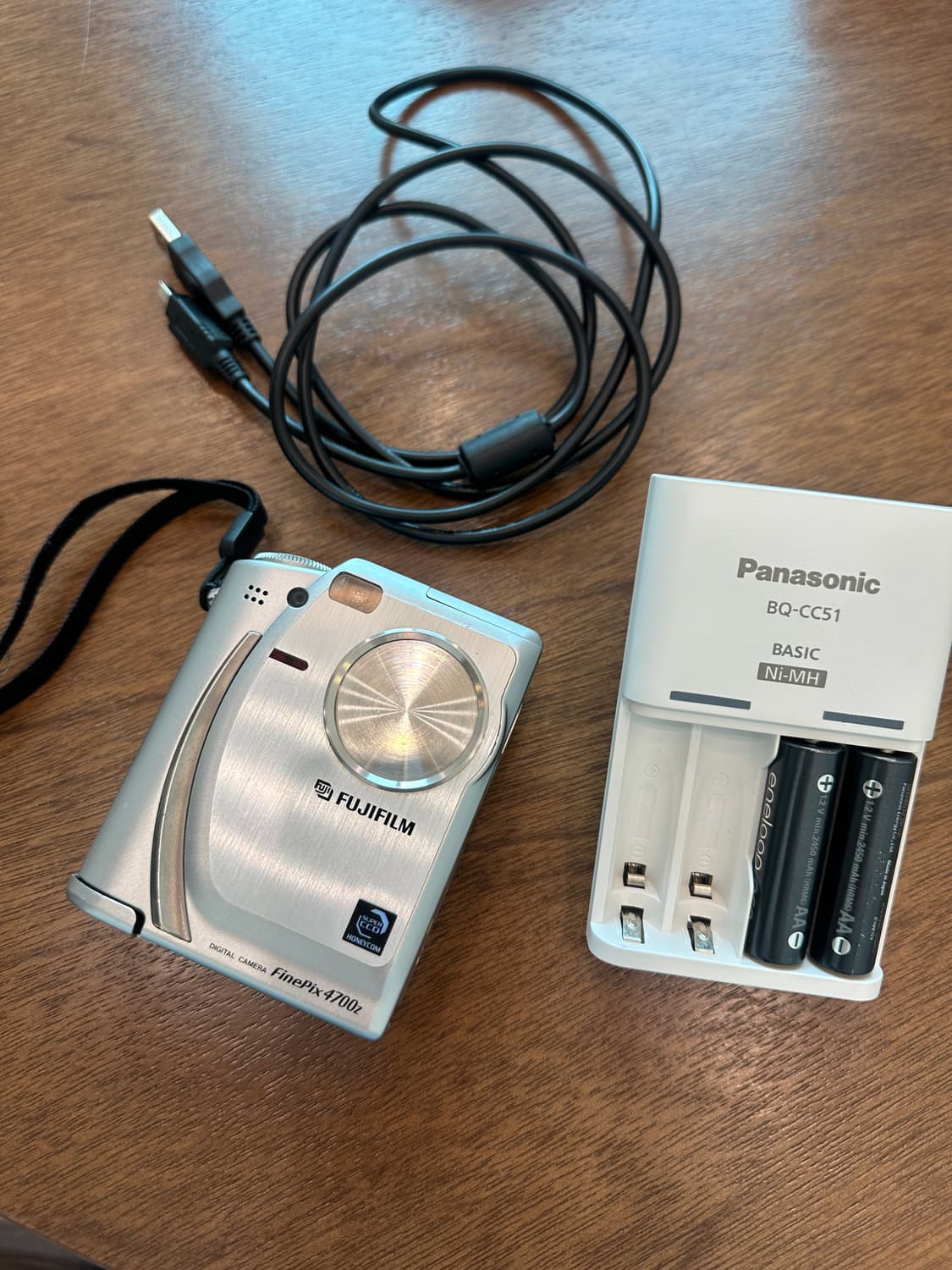 [빈티지카메라] 후지필름 파인픽스 4700z + 데이터케이블 상품이미지1