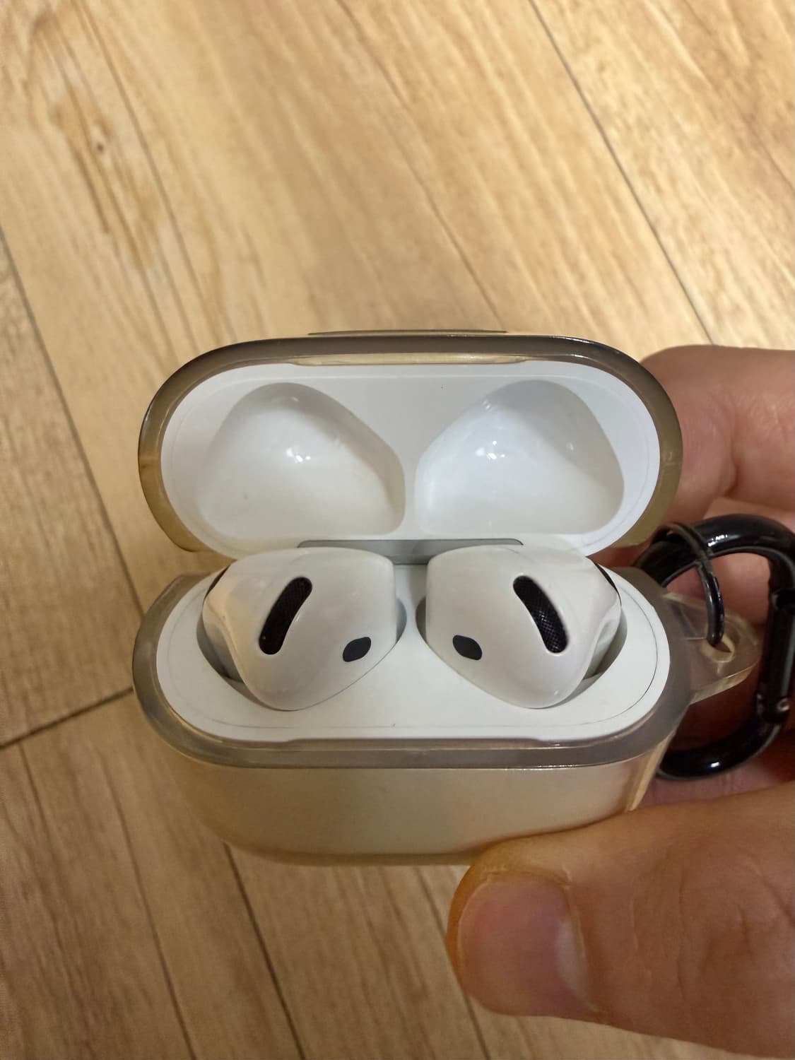 에어팟4세대 노캔 판매합니다 상품이미지1