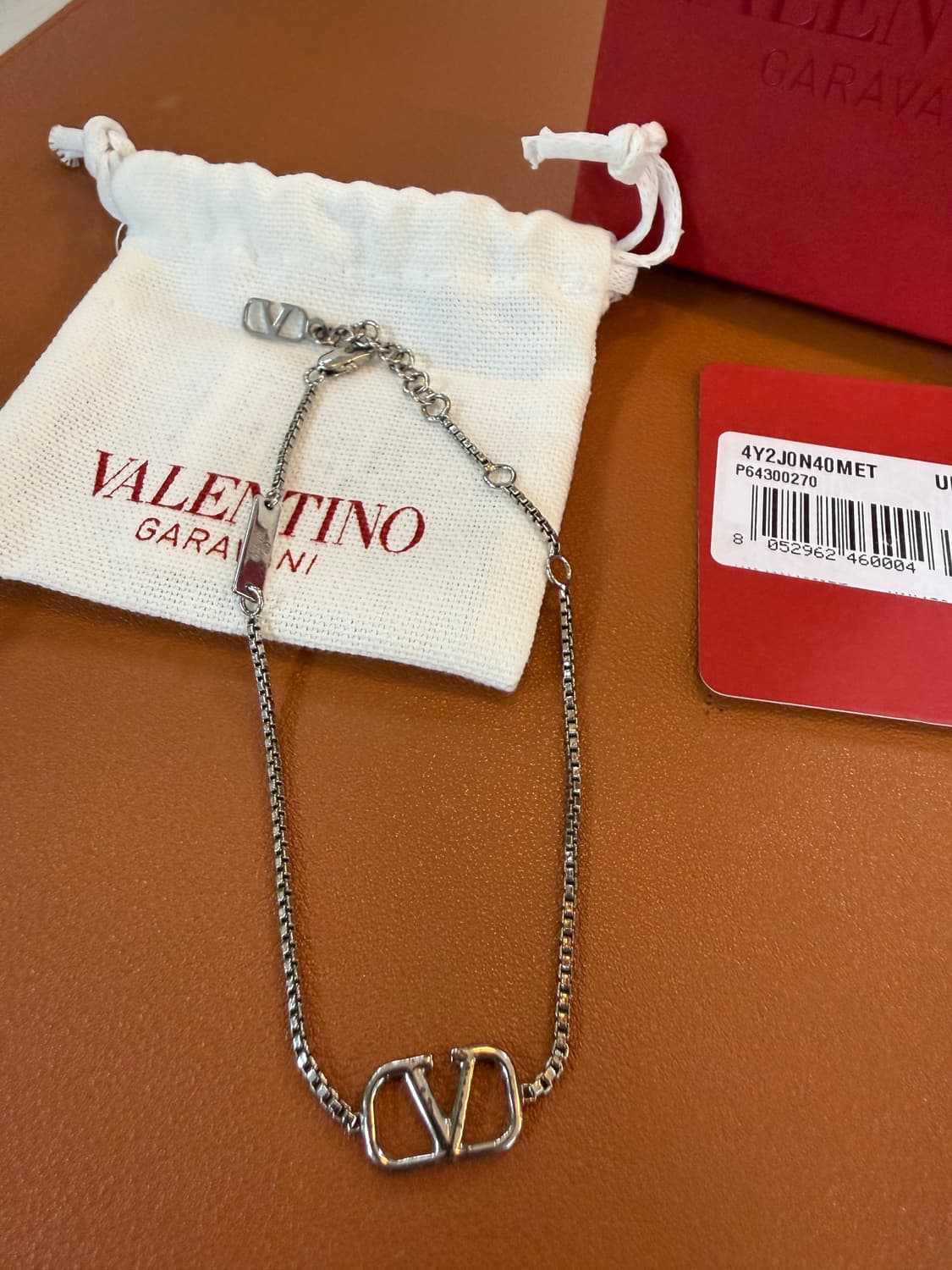 발렌티노 가라바니 V 로고 팔찌 (4Y2J0N40MET) 상품이미지4