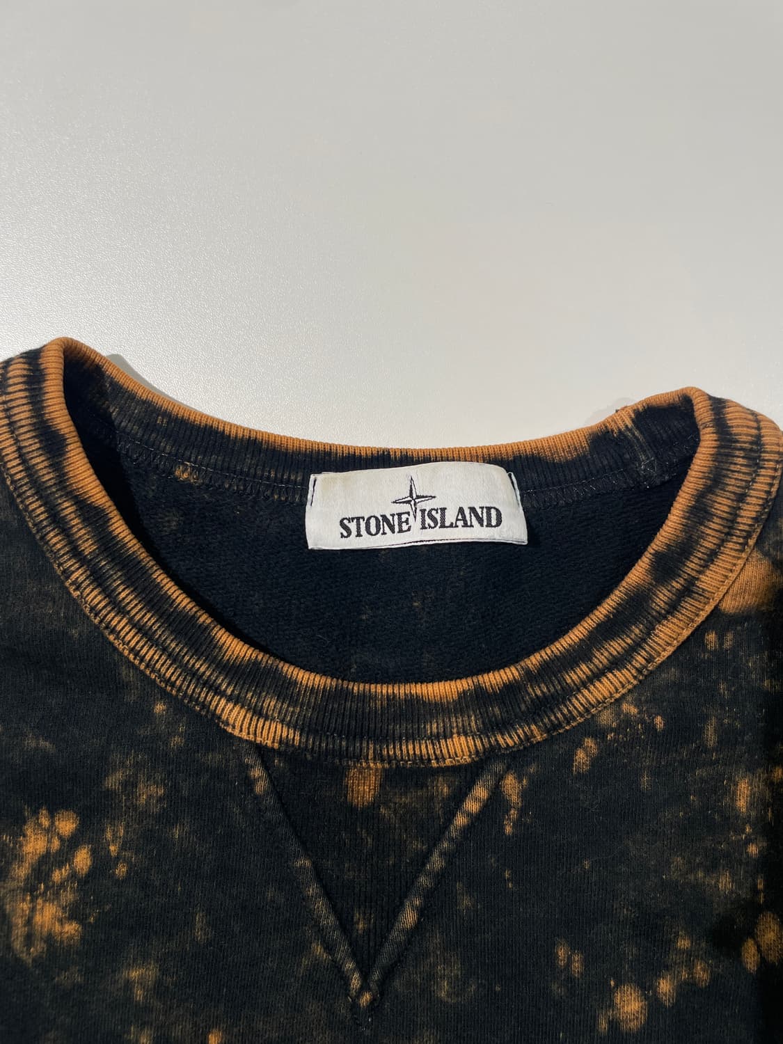 스톤 아일랜드 21F/W 오렌지 오프 다이 쉐도우 와펜 스웻 셔츠 상품이미지7