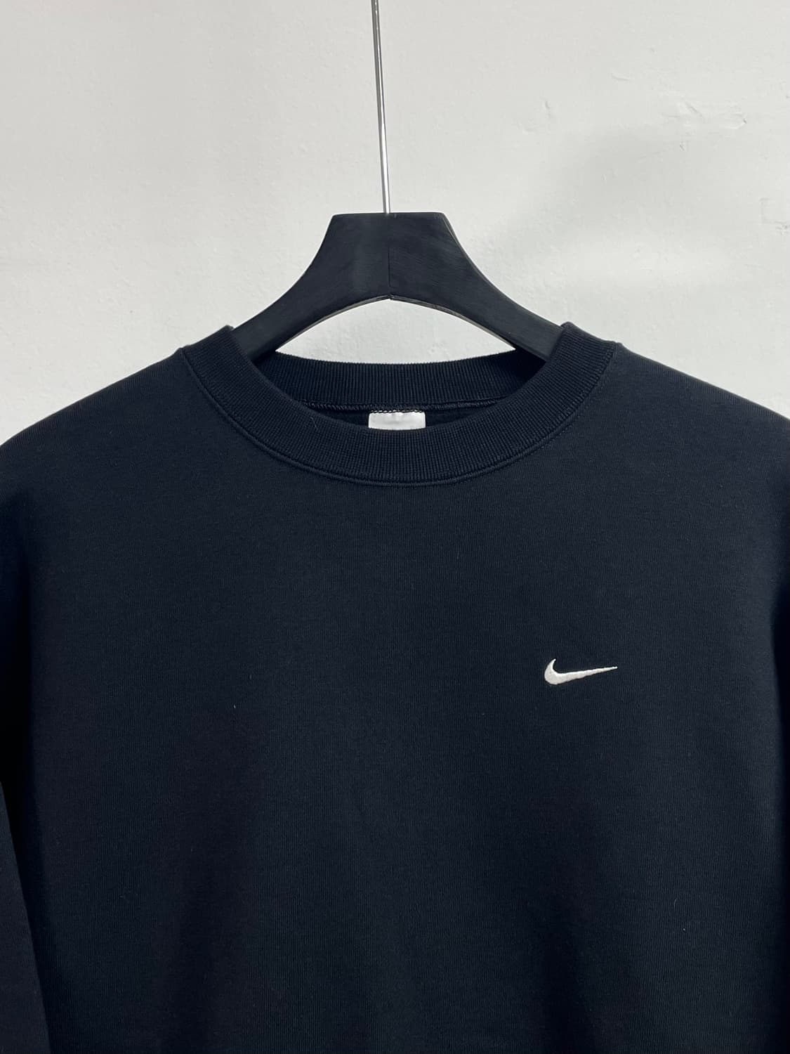 나이키 NRG 스우시 블랙 맨투맨 (on.361) 상품이미지2