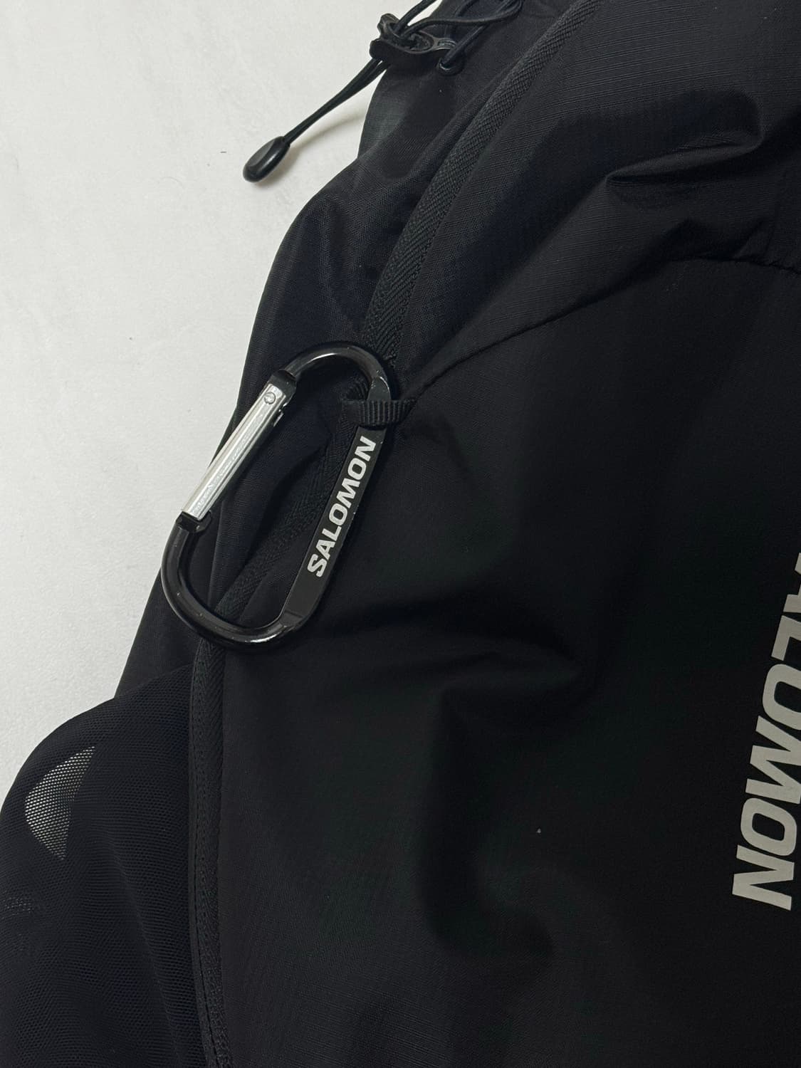 살로몬 백팩 20L + 카라비너 상품이미지2