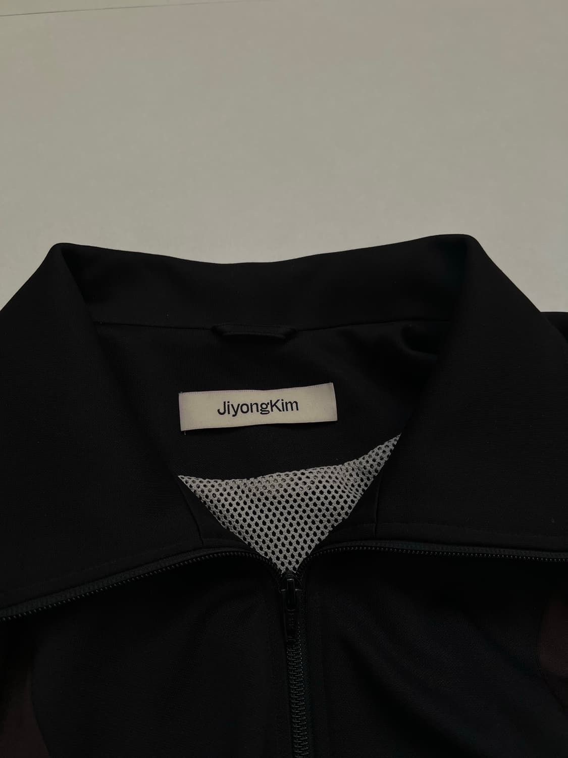 지용킴 Draped Track Jacket - Black 상품이미지3