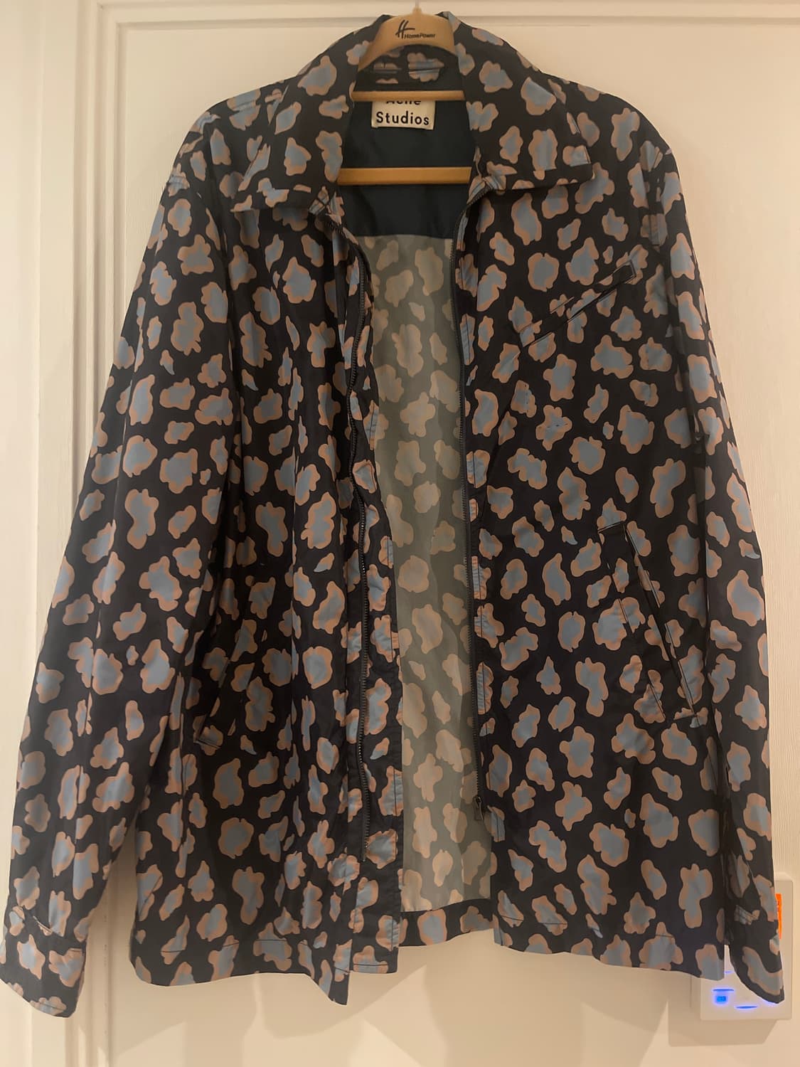 아크네 바람막이 상품이미지1