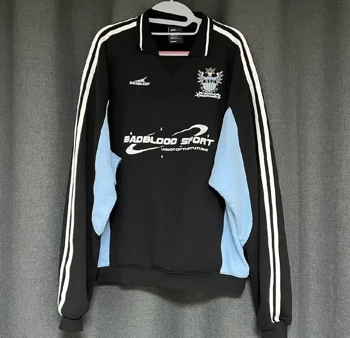 배드블러드 싸커 캠프 패널 맨투맨 M 상품이미지1