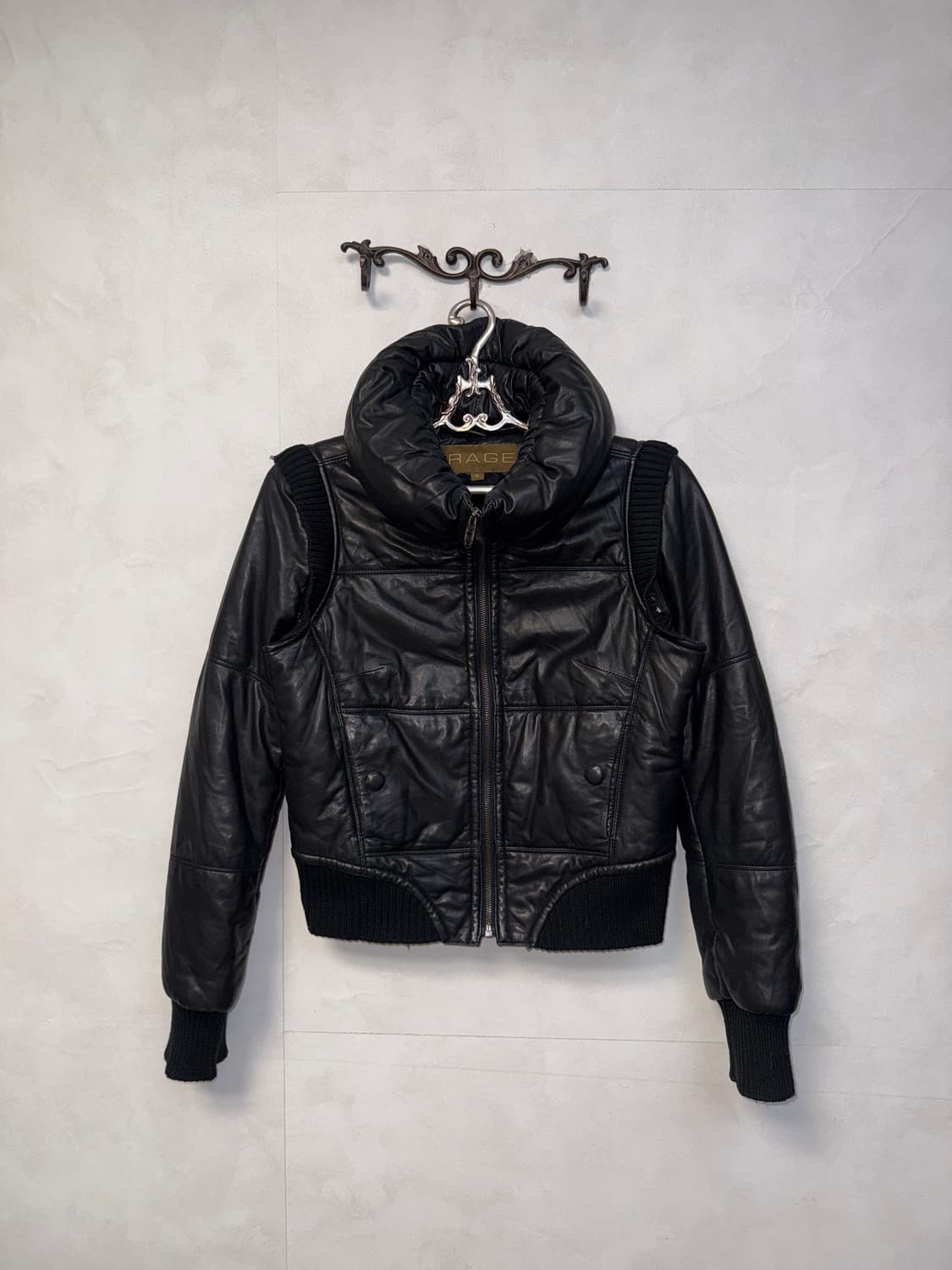 Black cow skin two ways puffer jacket  상품이미지4