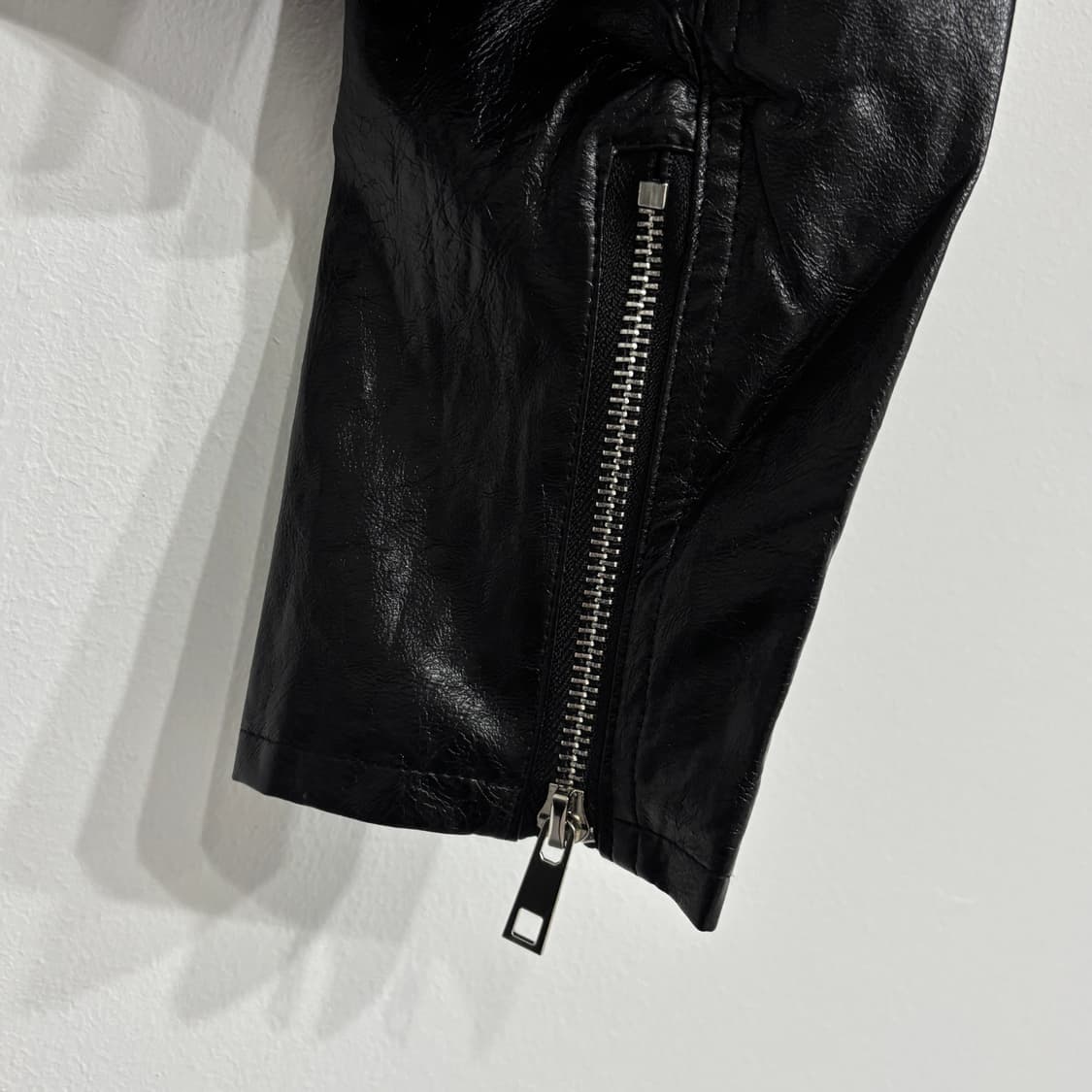 [새상품] 크롭 레더 가죽 자켓 2디자인 상품이미지4