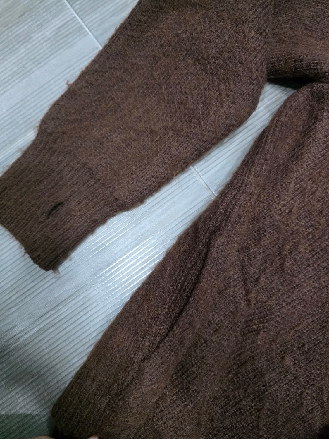 아웃스탠딩 브라운 브러쉬드울 라운드넥 가디건 상품이미지2