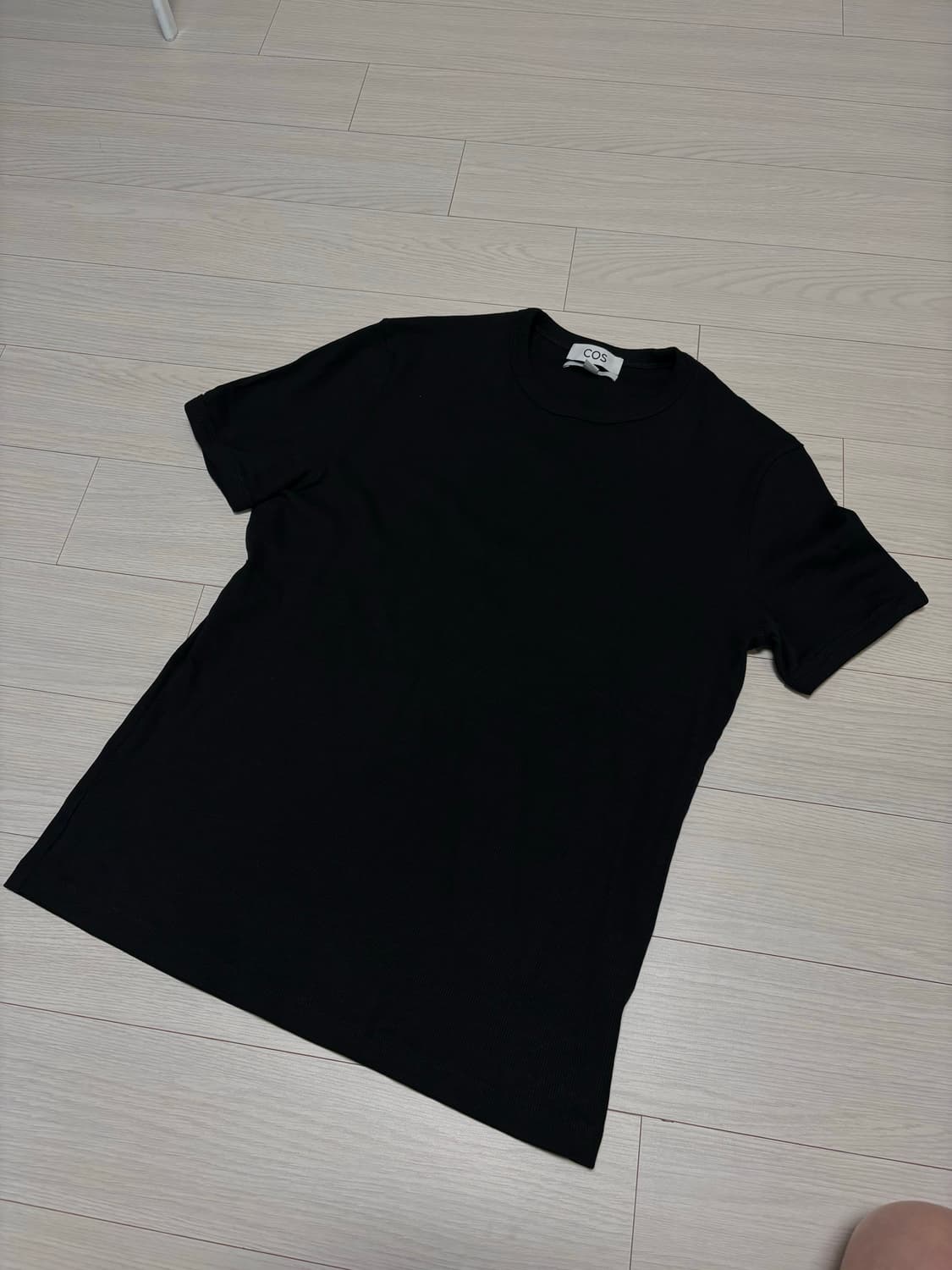 코스 리브드 슬림핏 티셔츠 블랙 M 상품이미지1