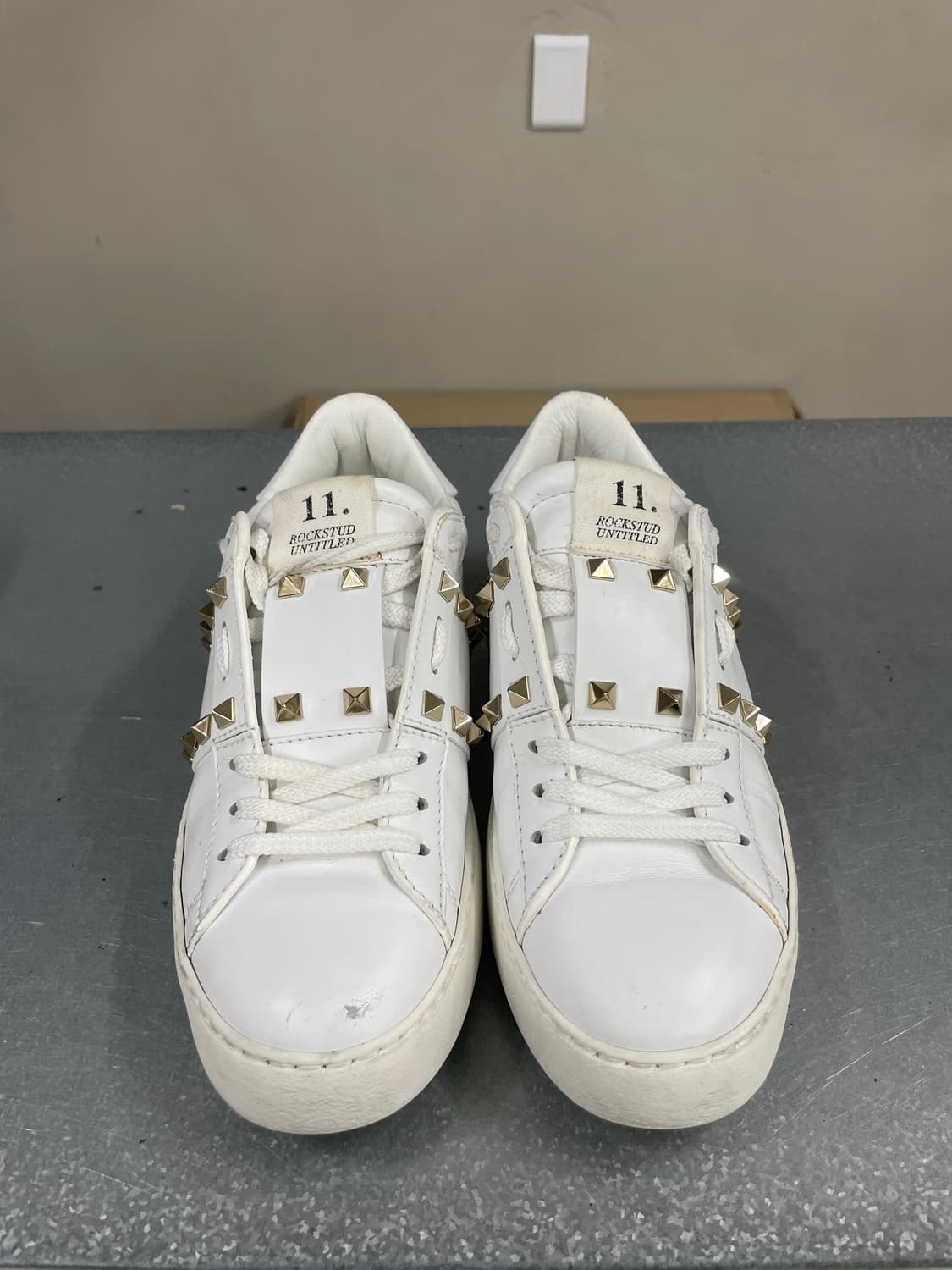 발렌티노 락스터드 스니커즈 37 상품이미지5