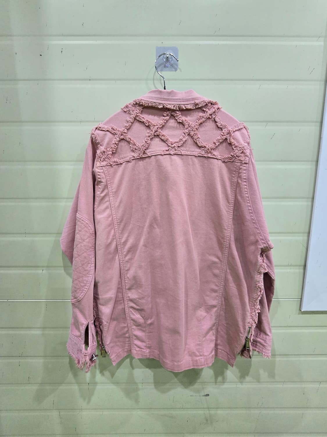 VOV 핑크 데님 컷아웃 디테일 자켓 상품이미지2