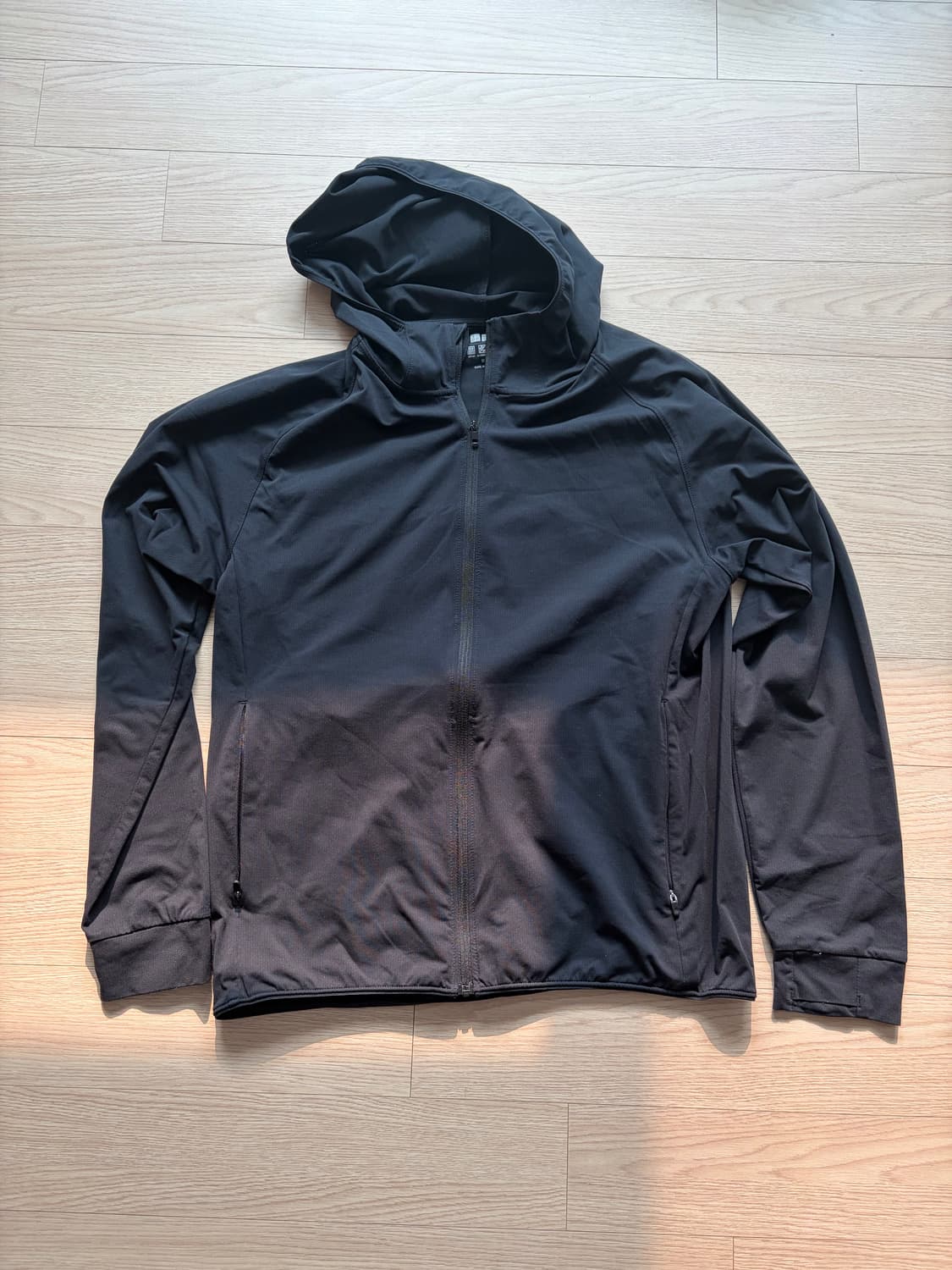 유니클로 UV 윈드자켓 상품이미지1