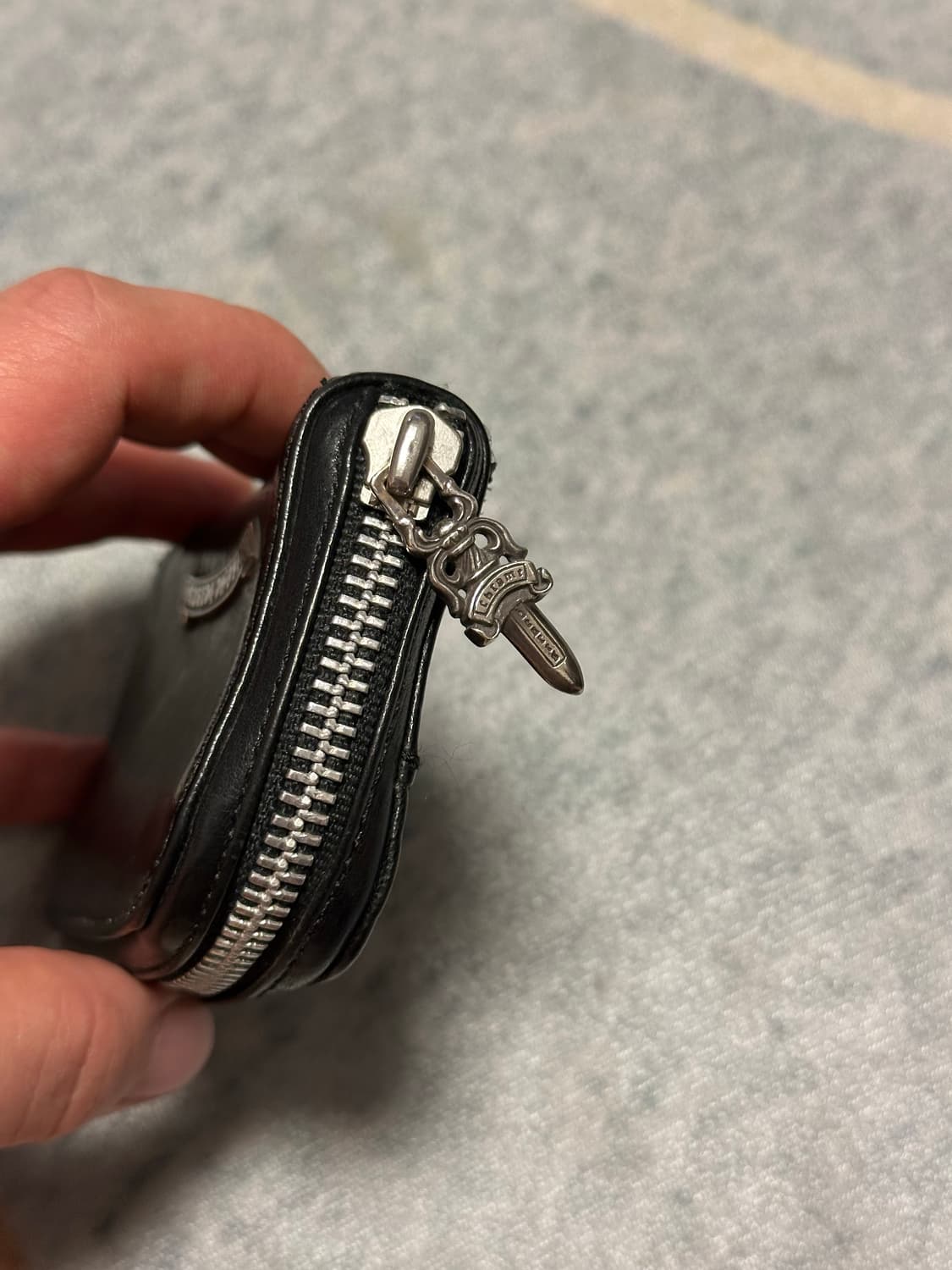 크롬하츠 (Chrome Hearts) 대거 코인지갑 (카드수납가능) 상품이미지3