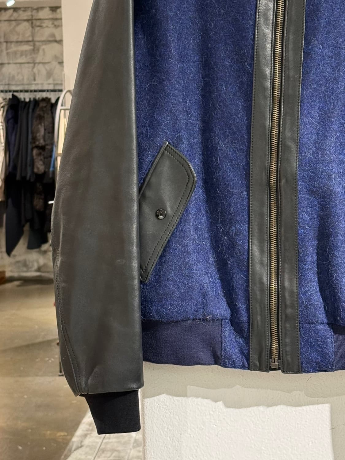 알렉산더 맥퀸 네이비 레더 콤비 블루종 자켓  상품이미지4